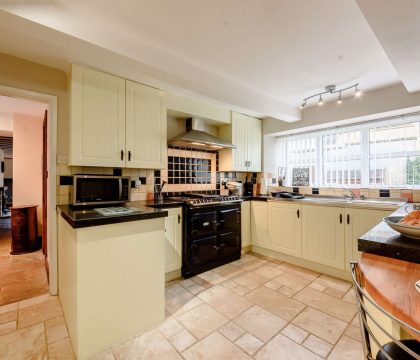 Grey Gables Barn Kitchen - StayCotswold