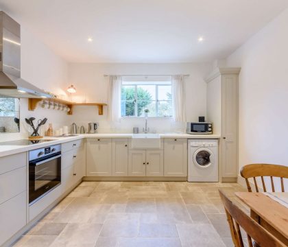 Furrow Barn Kitchen - StayCotswold