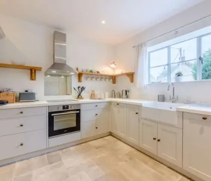 Furrow Barn Kitchen - StayCotswold