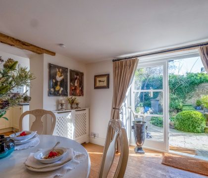 Bag End and Peppercorn Cottage Dining Area - StayCotswold