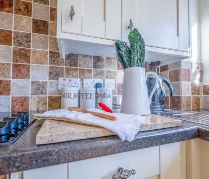 Bag End and Peppercorn Cottage Kitchen - StayCotswold