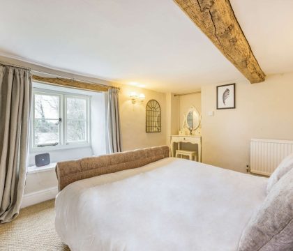 Heath Cottage Double Bed - StayCotswold