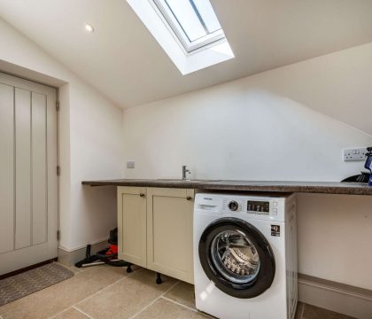 Ridge Barn Utility Room - StayCotswold