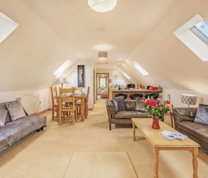Rainbow Barns Open-Plan Living Area - StayCotswold