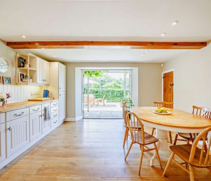 Burghfield Cottage Kitchen - StayCotswold