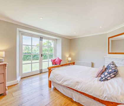 Burghfield Cottage Bedroom - StayCotswold