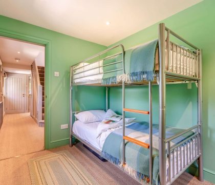 Brook Cottage Bunk Bedroom - StayCotswold