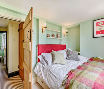 Lammas Cottage Bedroom 2 - StayCotswold