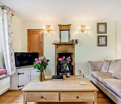 Lammas Cottage Living Room - StayCotswold