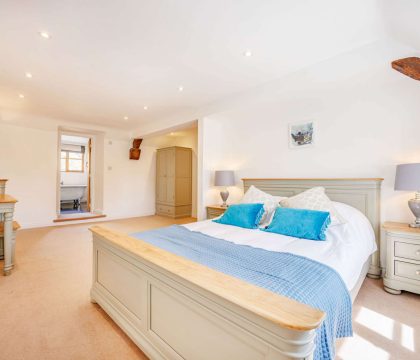 The Old Post Office King Bedroom - StayCotswold