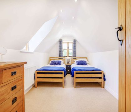 The Old Post Office Twin Bedroom - StayCotswold