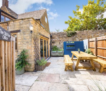 The Old Post Office Patio Garden - StayCotswold
