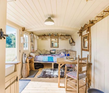 Littlestock Shepherds Hut Double Bed - StayCotswold