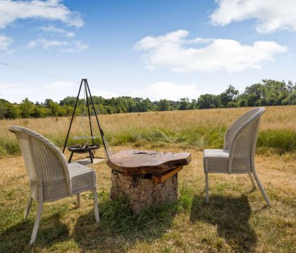 Littlestock Shepherds Hut Meadow - StayCotswold