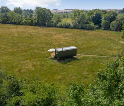 Littlestock Shepherds Hut Meadow - StayCotswold