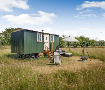 Littlestock Shepherds Hut Meadow - StayCotswold