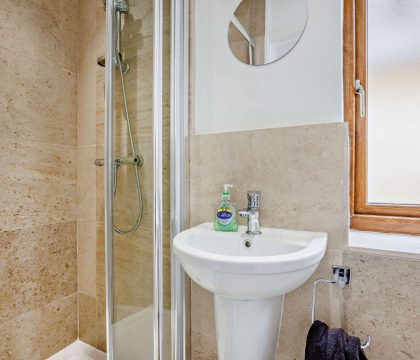 Windrush, Salford Annex Bathroom - StayCotswold