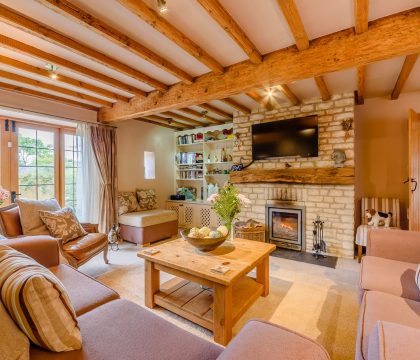 The Old Dairy Living Room - StayCotswold