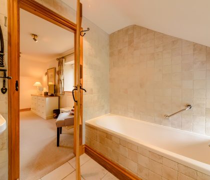 The Old Dairy En-Suite - StayCotswold