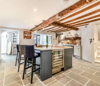 Cross Keys Cottage Kitchen - StayCotswold