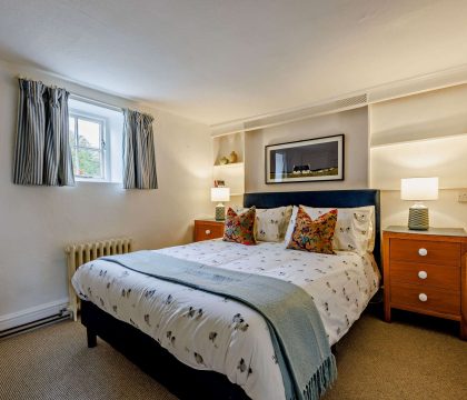 Honeysuckle Cottage, Blockley Master Bedroom - StayCotswold
