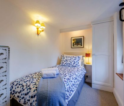 Honeysuckle Cottage, Blockley Bedroom 2 - StayCotswold