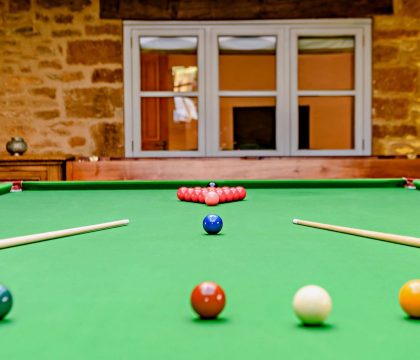 Stonewell Farmhouse Dining/Snooker room - StayCotswold 