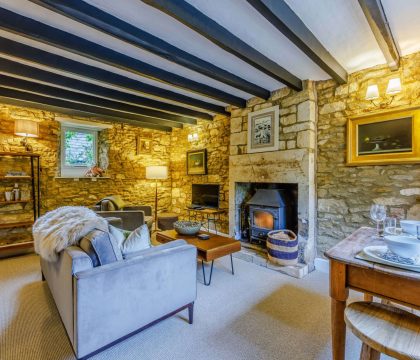 Honeysuckle Cottage Living Room, Blockley - StayCotswold