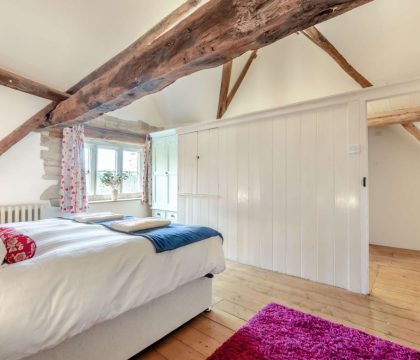Primrose Cottage Master Bedroom - StayCotswold