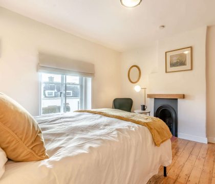 Brook Cottage Master Bedroom - Staycotswold