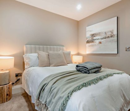 Riverview Second Bedroom - StayCotswold