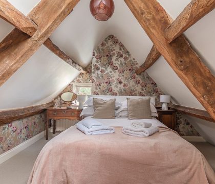 Greenview Cottage Bedroom 4 - StayCotswold