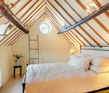 Rose Cottage Master Bedroom - StayCotswold