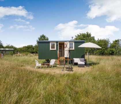 Littlestock Shepherds Hut Meadow - StayCotswold