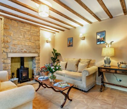 Holly Cottage Sitting Room - StayCotswold 