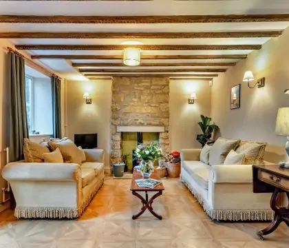 Holly Cottage Sitting Room - StayCotswold 