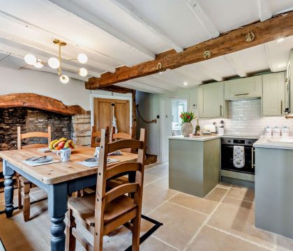 Heath Cottage Kitchen/ Dining Room - StayCotswold