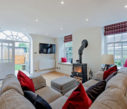 Vine Cottage Sitting Room - StayCotswold