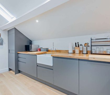 Vine Cottage Kitchen - StayCotswold