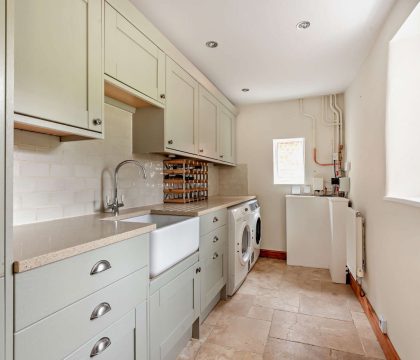 Manor House Utility Room - StayCotswold