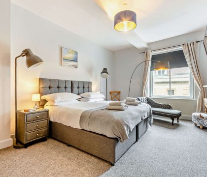 The Nest, Winchcombe Master Bedroom - StayCotswold