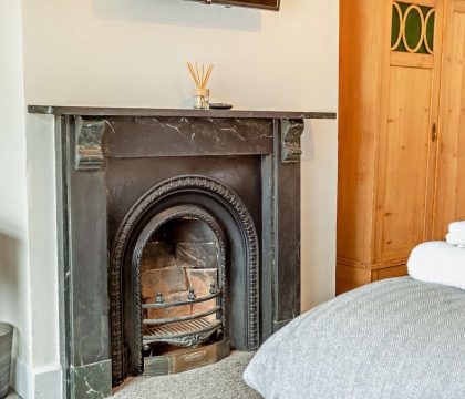 The Nest, Winchcombe Master Bedroom - StayCotswold