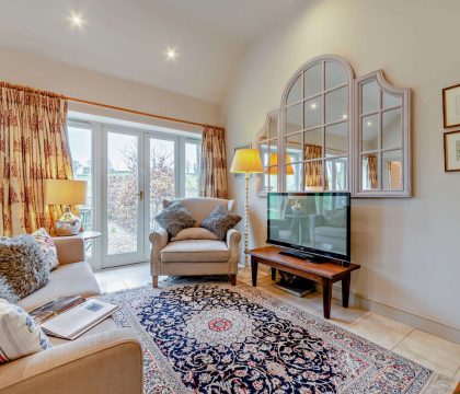 Guddlebrook Two Sitting Room - StayCotswold
