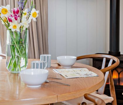 Keepers Stable Dining Area - StayCotswold