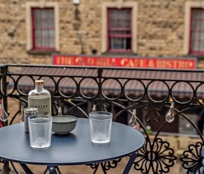 Molls Yard Balcony - StayCotswold