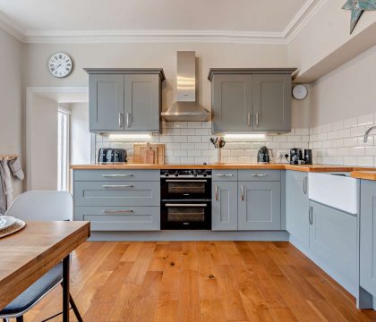 Molls Yard Kitchen - StayCotswold