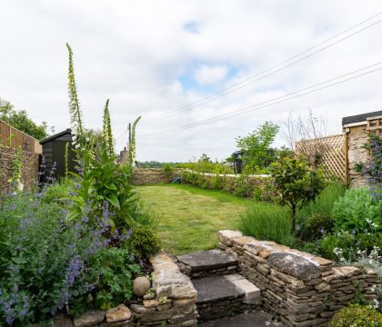 Lilly Bee Cottage Garden - StayCotswold