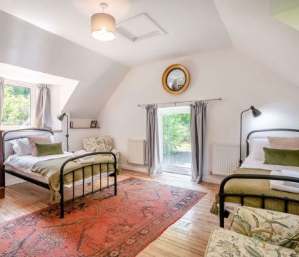 The Coach House Bedroom 3 - StayCotswold