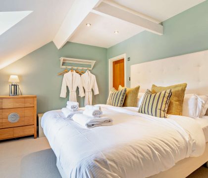 Pear Tree Cottage, The Oddingtons Bedroom 4- StayCotswold