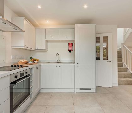 Upper Barn Kitchen - StayCotswold